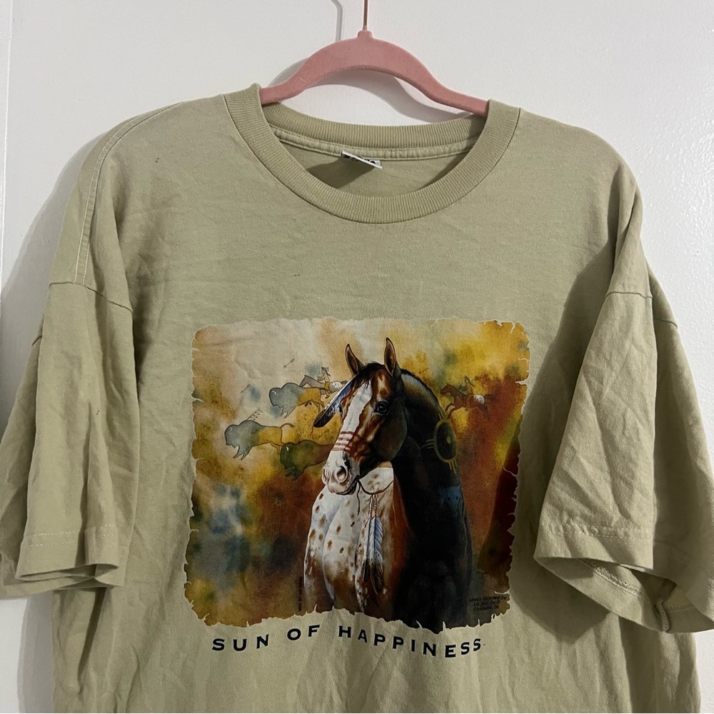 Vintage Single Stitch Graphic Tee. Graphics: Horse Entitled: “Sun Of Happiness“